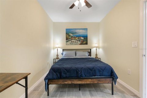 Apartment in North Port, Florida 1 bedroom, 34.84 sq.m. № 2237520 - photo 7