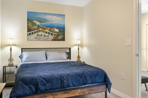 Apartment in North Port, Florida 1 bedroom, 34.84 sq.m. № 2237520 - photo 10