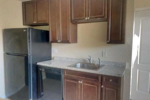 Condo in Orlando, Florida, 3 bedrooms  № 1840060 - photo 8