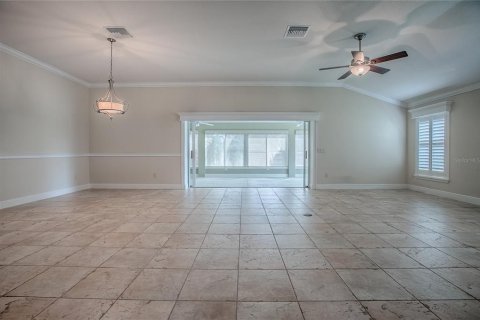 House in The Villages, Florida 3 bedrooms, 190.45 sq.m. № 1849527 - photo 19