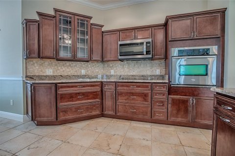 House in The Villages, Florida 3 bedrooms, 190.45 sq.m. № 1849527 - photo 5