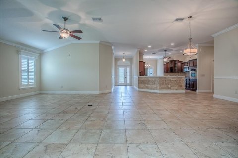 House in The Villages, Florida 3 bedrooms, 190.45 sq.m. № 1849527 - photo 18