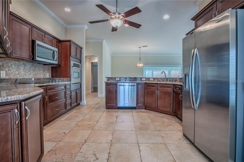 House in The Villages, Florida 3 bedrooms, 190.45 sq.m. № 1849527 - photo 12