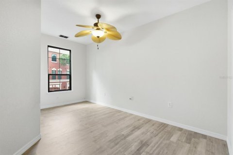 Condo in Clearwater, Florida, 3 bedrooms  № 2384411 - photo 24