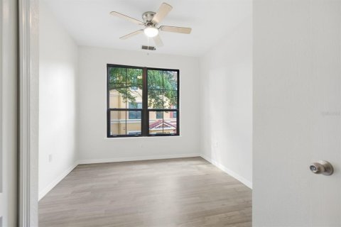 Condo in Clearwater, Florida, 3 bedrooms  № 2384411 - photo 21