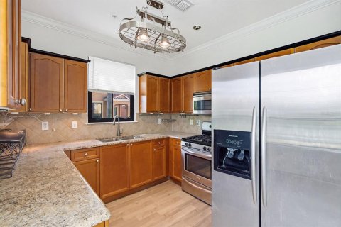 Condo in Clearwater, Florida, 3 bedrooms  № 2384411 - photo 6