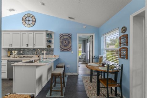 House in Leesburg, Florida 2 bedrooms, 138.98 sq.m. № 1838803 - photo 13