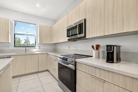 Купить таунхаус в Дорал, Флорида 3 спальни, 140.93м2, № 2066258 - фото 8