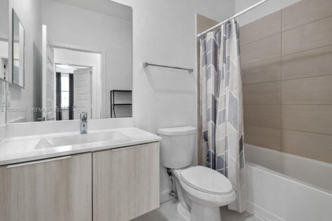 Купить таунхаус в Дорал, Флорида 3 спальни, 140.93м2, № 2066258 - фото 20