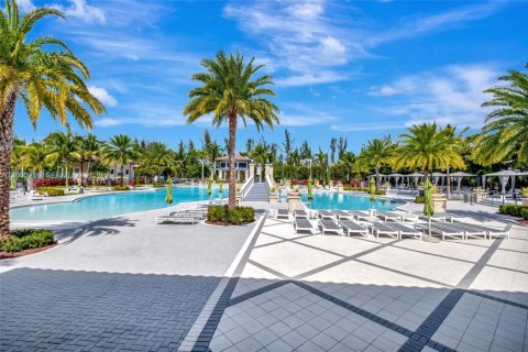 Купить таунхаус в Дорал, Флорида 3 спальни, 140.93м2, № 2066258 - фото 27