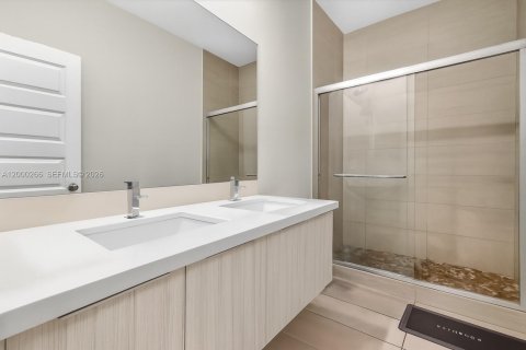 Купить таунхаус в Дорал, Флорида 3 спальни, 140.93м2, № 2066258 - фото 17