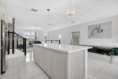Купить таунхаус в Дорал, Флорида 3 спальни, 140.93м2, № 2066258 - фото 5