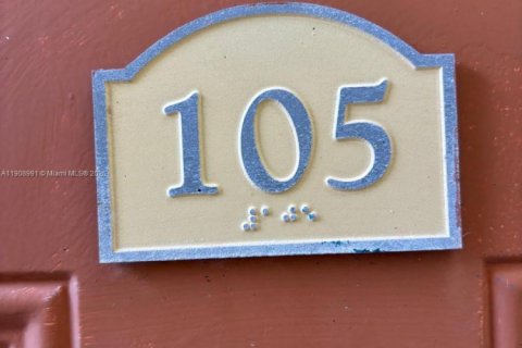 Condominio en alquiler en Tamarac, Florida, 2 dormitorios, 91.42 m2 № 1975663 - foto 1