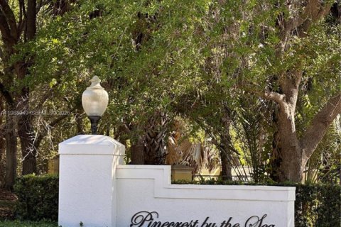 Дом в Пайнкрест, Флорида 6 спален, 340.21м2 № 2052690