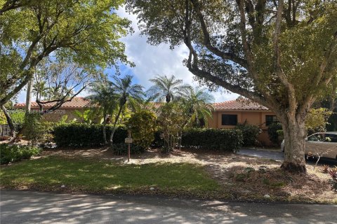 Купить виллу или дом в Пайнкрест, Флорида 6 спален, 340.21м2, № 2052690 - фото 2