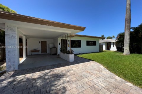 Casa en Hollywood, Florida 2 dormitorios, 112.04 m2 № 2152808