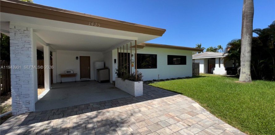 Casa en Hollywood, Florida 2 dormitorios, 112.04 m2 № 2152808