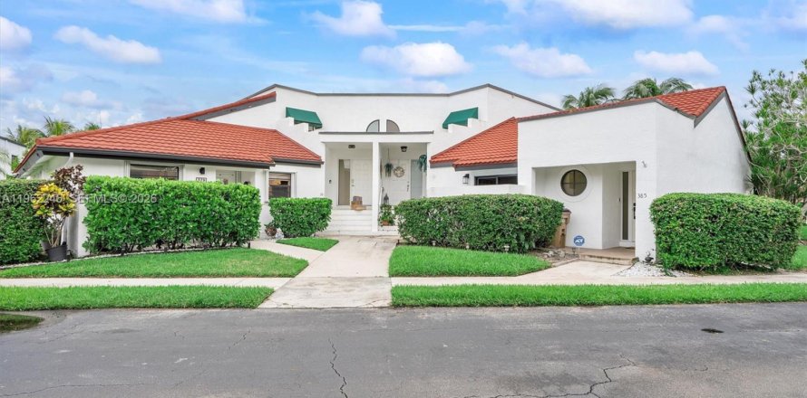 Casa en Deerfield Beach, Florida 1 dormitorio, 104.24 m2 № 2025255