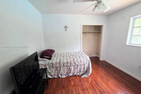 Villa ou maison à vendre à Miami, Floride: 3 chambres, 127.93 m2 № 1950165 - photo 29
