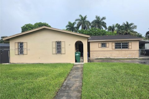Villa ou maison à vendre à Miami, Floride: 3 chambres, 127.93 m2 № 1950165 - photo 10