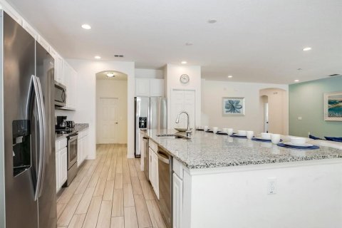 House in Davenport, Florida 14 bedrooms, 578.13 sq.m. № 1766183 - photo 11