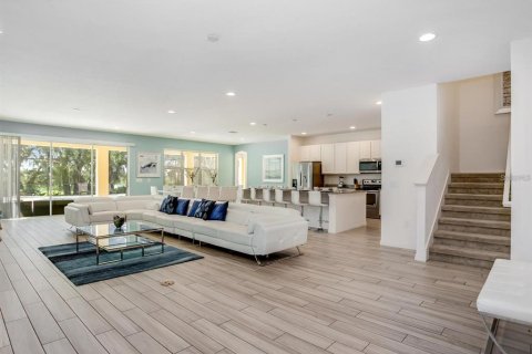 House in Davenport, Florida 14 bedrooms, 578.13 sq.m. № 1766183 - photo 5
