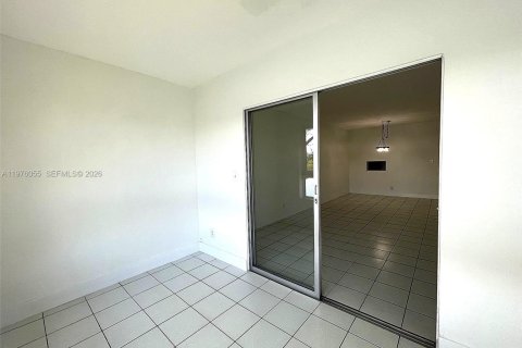 Condominio en alquiler en Miami, Florida, 2 dormitorios, 95.22 m2 № 2040251 - foto 14