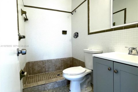 Condominio en alquiler en Miami, Florida, 2 dormitorios, 95.22 m2 № 2040251 - foto 7