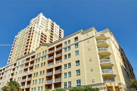 Снять в аренду кондоминиум в Майами, Флорида 2 спальни, 107.3м2, № 2005296 - фото 2