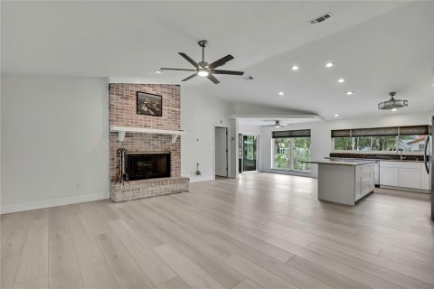 House in Homosassa, Florida 3 bedrooms, 163.32 sq.m. № 1769377 - photo 5