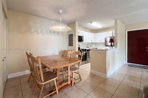 Copropriété à louer à Plantation, Floride: 1 chambre, 68.19 m2 № 2076409 - photo 4