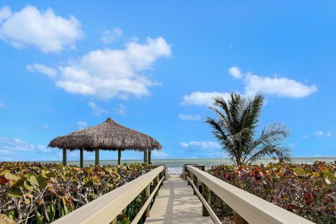 Condo in Hutchinson Island South, Florida, 2 bedrooms  № 2181820