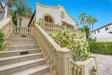 Casa en venta en Coral Gables, Florida, 5 dormitorios, 601.64 m2 № 1978305 - foto 2