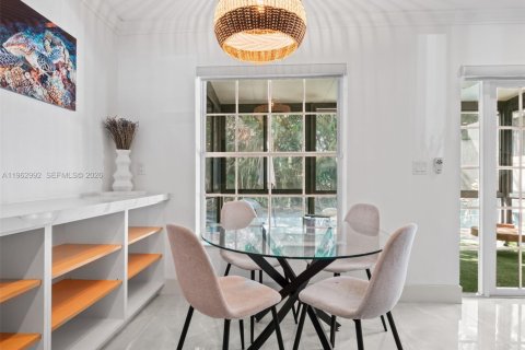 Touwnhouse à vendre à Coconut Creek, Floride: 2 chambres, 146.79 m2 № 2025354 - photo 7