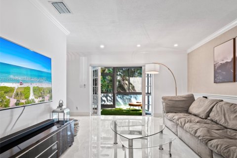 Touwnhouse à vendre à Coconut Creek, Floride: 2 chambres, 146.79 m2 № 2025354 - photo 3