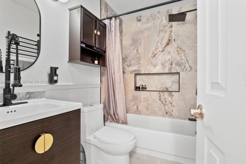 Touwnhouse à vendre à Coconut Creek, Floride: 2 chambres, 146.79 m2 № 2025354 - photo 25