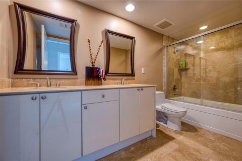 Condominio en venta en Hallandale Beach, Florida, 2 dormitorios, 97.73 m2 № 1937827 - foto 21