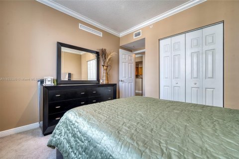 Condominio en venta en Hallandale Beach, Florida, 2 dormitorios, 97.73 m2 № 1937827 - foto 25