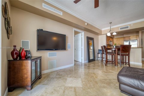 Condominio en venta en Hallandale Beach, Florida, 2 dormitorios, 97.73 m2 № 1937827 - foto 12