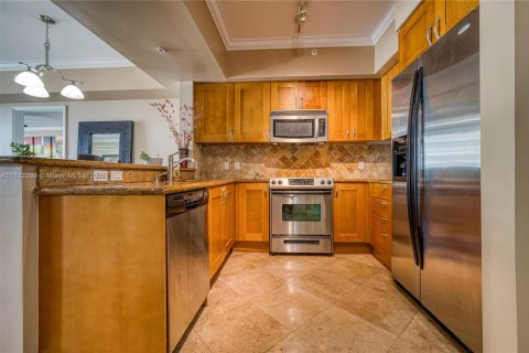 Condominio en venta en Hallandale Beach, Florida, 2 dormitorios, 97.73 m2 № 1937827 - foto 6