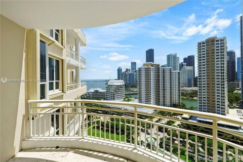 Condo in Miami, Florida, 2 bedrooms  № 1961225 - photo 14