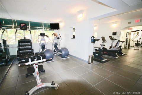 Condo in Miami, Florida, 2 bedrooms  № 1961225 - photo 23