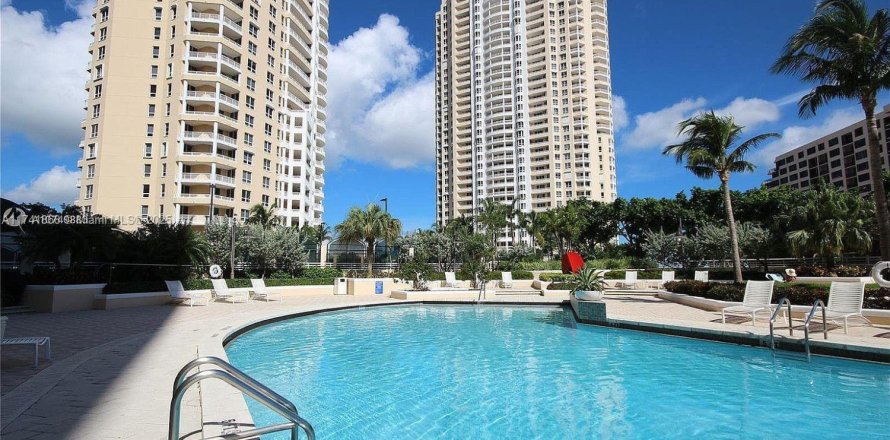Condo in Miami, Florida, 2 bedrooms  № 1961225