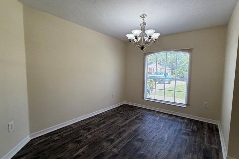 Villa ou maison à louer à North Port, Floride: 3 chambres, 129.6 m2 № 1873001 - photo 3