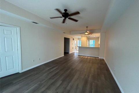 Condominio en alquiler en North Port, Florida, 2 dormitorios, 108.51 m2 № 1908490 - foto 15
