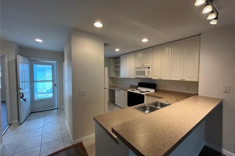 Condominio en alquiler en North Port, Florida, 2 dormitorios, 108.51 m2 № 1908490 - foto 13