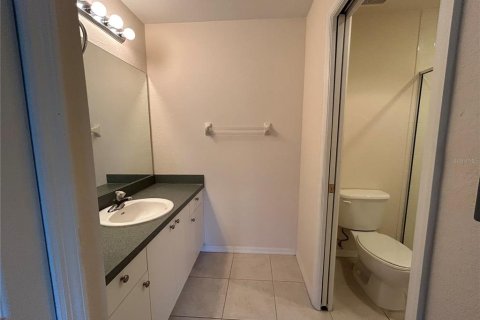 Condominio en alquiler en North Port, Florida, 2 dormitorios, 108.51 m2 № 1908490 - foto 24