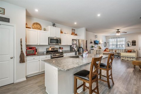 Touwnhouse à vendre à Odessa, Floride: 3 chambres, 146.97 m2 № 2098525 - photo 6