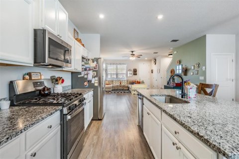 Touwnhouse à vendre à Odessa, Floride: 3 chambres, 146.97 m2 № 2098525 - photo 7