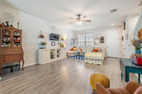 Touwnhouse à vendre à Odessa, Floride: 3 chambres, 146.97 m2 № 2098525 - photo 10